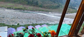 WATERFALL CAMPS Barot